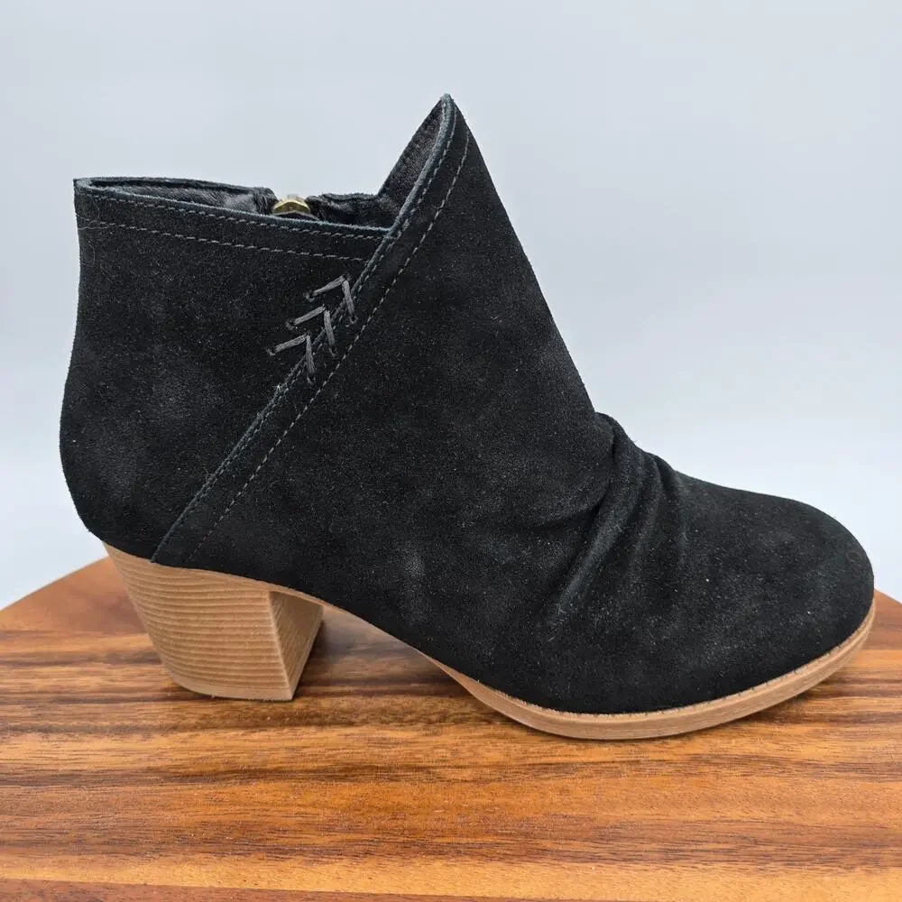 Skechers Boots Women's 8 Black Suede Leather Block Heel Side Zip Comfort Booties